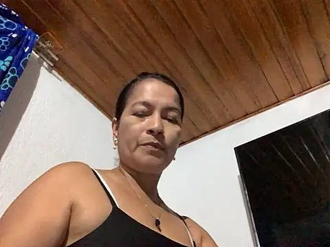 Snapshot of Jlo_69 chatting on 06/11/26, 04:21 Jlo 69 online show from 06/11/26, 04:21
