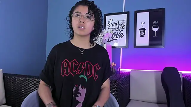 Amareto  online show from 02/07/25, 03:19