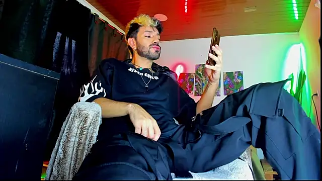 LatinMilk  online show from 03/05/26, 09:22