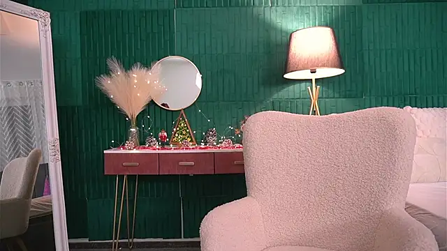 HaileyMoonn online show from 12/02/25, 04:07