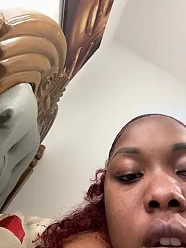 Snapshot of SSEXYBUBBLEBUTT101 chatting on 02/04/25, 10:13 SSEXYBUBBLEBUTT101 online show from 02/04/25, 10:13