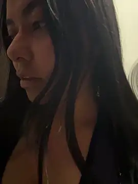 Snapshot of PetitLumiere chatting on 01/15/25, 03:54 PetitLumiere online show from 01/15/25, 03:54