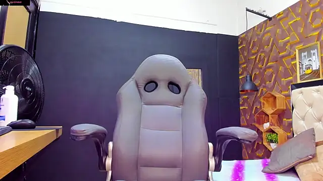 Snapshot of deyy_madissonn chatting on 01/30/25, 09:36 deyy madissonn online show from 01/30/25, 09:36