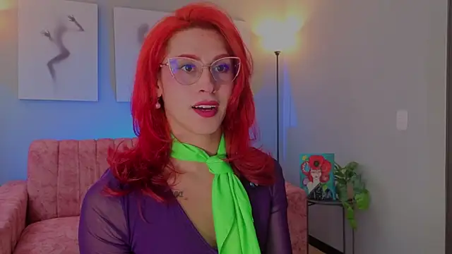 Juliana Saenzz online show from 12/21/25, 06:15