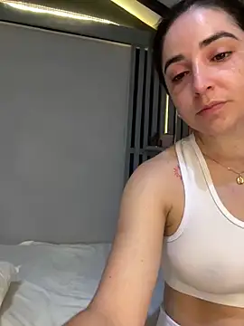 Snapshot of Victoria-And1 chatting on 12/17/24, 02:12 Victoria-And1 online show from 12/17/24, 02:12