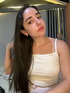 Snapshot of Victoria-And1 chatting on 02/07/25, 01:25 Victoria-And1 online show from 02/07/25, 01:25