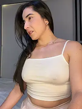 Snapshot of Victoria-And1 chatting on 03/07/25, 01:42 Victoria-And1 online show from 03/07/25, 01:42