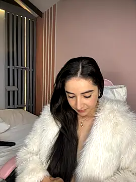 Snapshot of Victoria-And1 chatting on 10/17/25, 01:09 Victoria-And1 online show from 10/17/25, 01:09