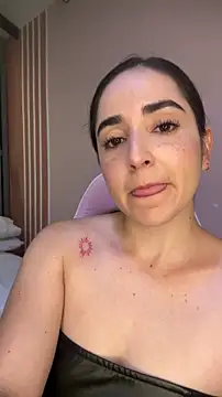 Snapshot of Victoria-And1 chatting on 11/22/25, 01:15 Victoria-And1 online show from 11/22/25, 01:15