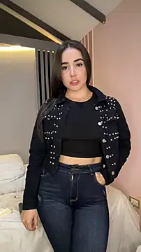 Snapshot of Victoria-And1 chatting on 11/30/25, 02:48 Victoria-And1 online show from 11/30/25, 02:48