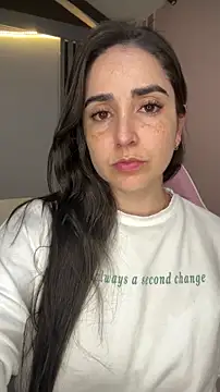 Snapshot of Victoria-And1 chatting on 12/02/25, 01:33 Victoria-And1 online show from 12/02/25, 01:33