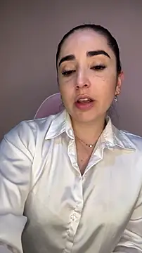 Snapshot of Victoria-And1 chatting on 12/14/25, 02:39 Victoria-And1 online show from 12/14/25, 02:39