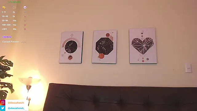 Snapshot of AleezaFrench chatting on 02/09/25, 01:14 AleezaFrench online show from 02/09/25, 01:14