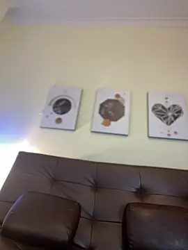 Snapshot of AleezaFrench chatting on 02/23/25, 07:49 AleezaFrench online show from 02/23/25, 07:49