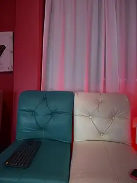 Snapshot of AleezaFrench chatting on 02/24/25, 02:26 AleezaFrench online show from 02/24/25, 02:26