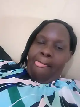 Snapshot of Afriqmom chatting on 06/26/26, 02:32 Afriqmom online show from 06/26/26, 02:32