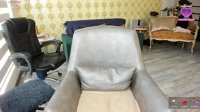 Snapshot of _angelina_class_7 chatting on 11/14/25, 03:11 angelina class 7 online show from 11/14/25, 03:11