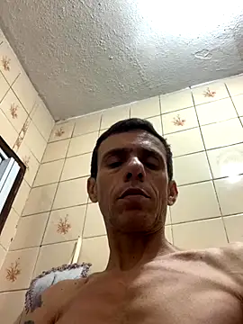 Snapshot of EdsonCota chatting on 09/14/25, 12:32 EdsonCota online show from 09/14/25, 12:32