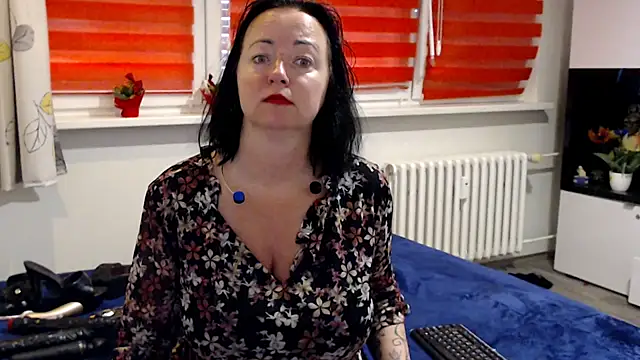 Snapshot of Alexie33 chatting on 06/01/26, 07:43 Alexie33 online show from 06/01/26, 07:43