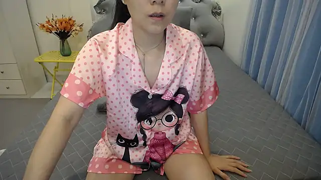 Lavender Sweet online show from 09/10/25, 05:02