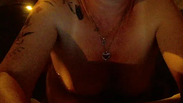 Snapshot of xxNoeliaxx chatting on 05/22/26, 08:14 xxNoeliaxx online show from 05/22/26, 08:14