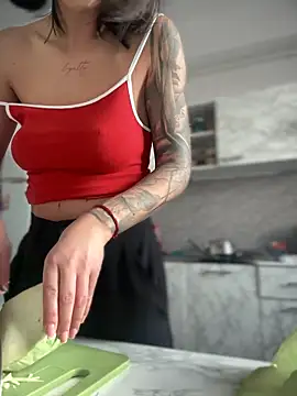 Snapshot of Simply_the_best chatting on 01/16/25, 02:08 Simply the best online show from 01/16/25, 02:08