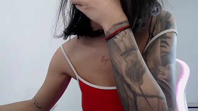 Snapshot of Simply_the_best chatting on 02/07/25, 01:53 Simply the best online show from 02/07/25, 01:53