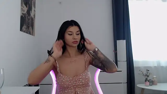 Snapshot of Simply_the_best chatting on 02/10/25, 02:16 Simply the best online show from 02/10/25, 02:16