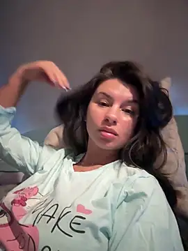 Snapshot of Simply_the_best chatting on 10/01/25, 06:58 Simply the best online show from 10/01/25, 06:58