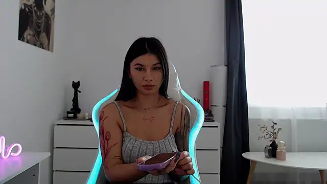 Snapshot of Simply_the_best chatting on 10/10/25, 01:32 Simply the best online show from 10/10/25, 01:32