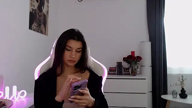 Snapshot of Simply_the_best chatting on 10/15/25, 01:33 Simply the best online show from 10/15/25, 01:33