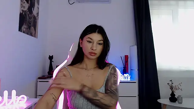 Snapshot of Simply_the_best chatting on 11/27/25, 01:46 Simply the best online show from 11/27/25, 01:46