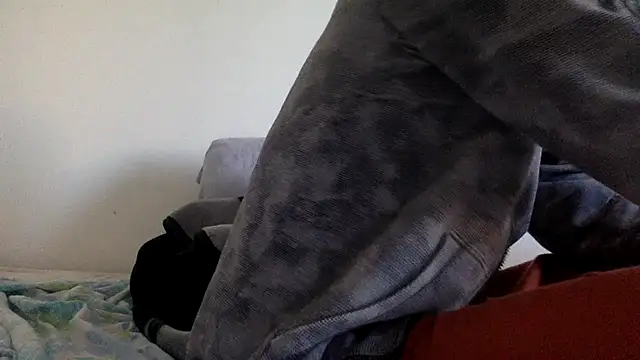 Snapshot of molozeb chatting on 10/01/25, 06:41 molozeb online show from 10/01/25, 06:41