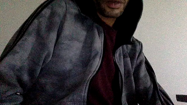 Snapshot of molozeb chatting on 10/03/25, 06:21 molozeb online show from 10/03/25, 06:21