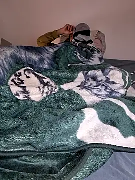 Snapshot of molozeb chatting on 10/12/25, 11:59 molozeb online show from 10/12/25, 11:59