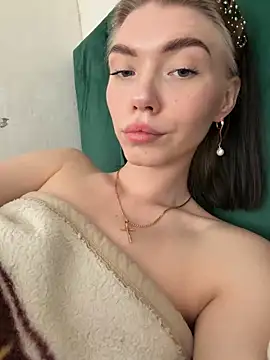 Lisaaa Alisa online show from 04/25/26, 10:51