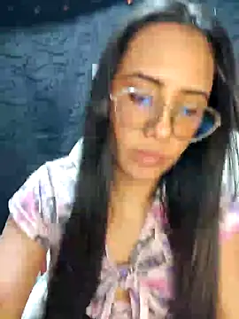 Snapshot of Janna_mnt chatting on 12/12/24, 06:57 Janna mnt online show from 12/12/24, 06:57