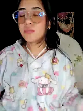 Snapshot of Janna_mnt chatting on 12/13/24, 07:36 Janna mnt online show from 12/13/24, 07:36