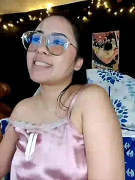 Snapshot of Janna_mnt chatting on 01/12/25, 07:00 Janna mnt online show from 01/12/25, 07:00