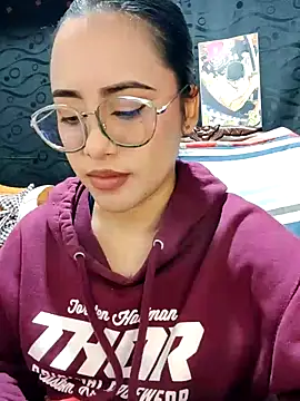 Snapshot of Janna_mnt chatting on 02/04/25, 07:51 Janna mnt online show from 02/04/25, 07:51