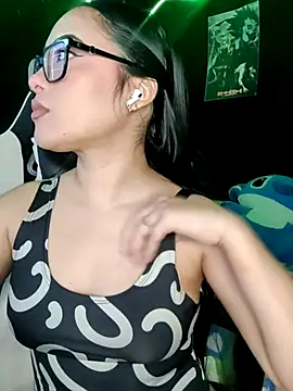 Snapshot of Janna_mnt chatting on 10/05/25, 02:10 Janna mnt online show from 10/05/25, 02:10