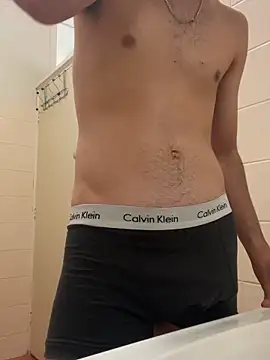 h0rnyguy001 online show from 04/26/26, 03:15