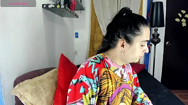 SARAMISHA online show from 10/17/25, 05:15