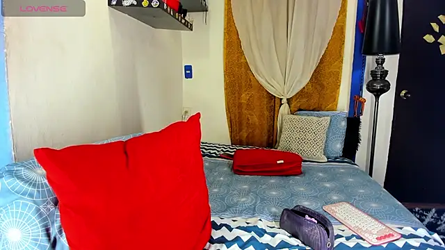 SARAMISHA online show from 11/15/25, 03:19