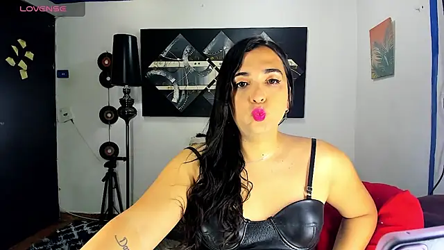 SARAMISHA online show from 01/12/26, 02:11