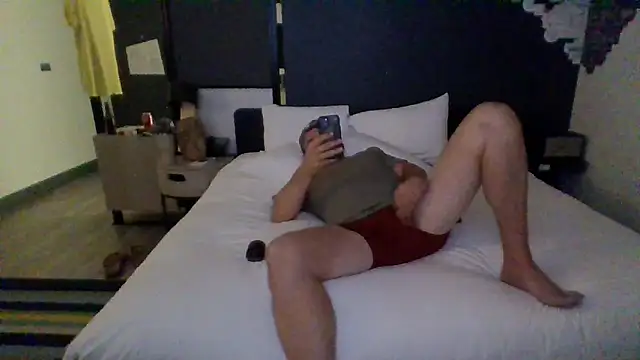 lateniter online show from 10/15/25, 06:24