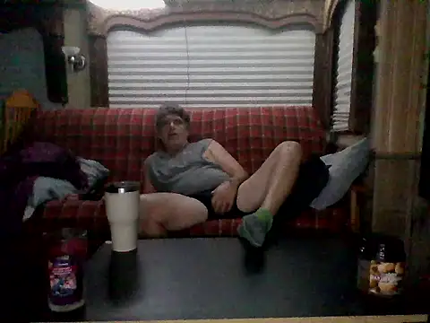 lateniter online show from 11/10/25, 11:42