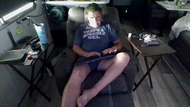 lateniter online show from 04/23/26, 10:12