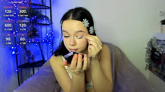 Lori  Hell online show from 12/26/24, 03:16