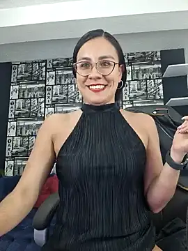 Snapshot of Agata-Moon chatting on 01/20/25, 08:29 Agata-Moon online show from 01/20/25, 08:29